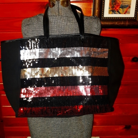 Victoria's Secret Weekender Tote - Picture 1 of 5